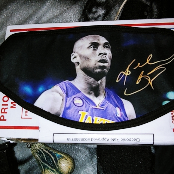 Kobe bryant reuseable face mask - Picture 2 of 3